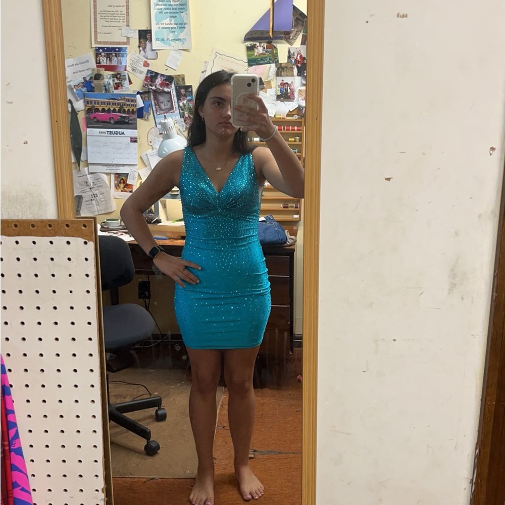 Elegant Turquoise Sleeveless Dress